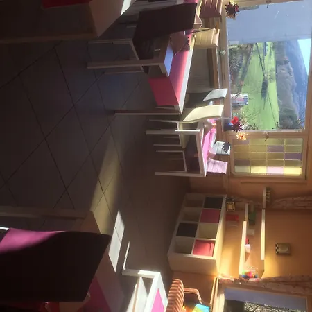 Familie Kameleon מלון 3*