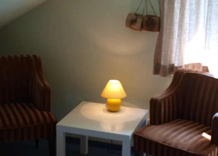 Familie Kameleon فندق 3*